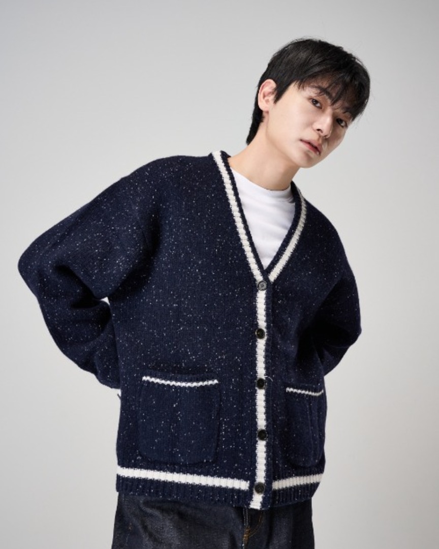[에페메르]Super fine merino wool with pockets cardigan_Admiral blue